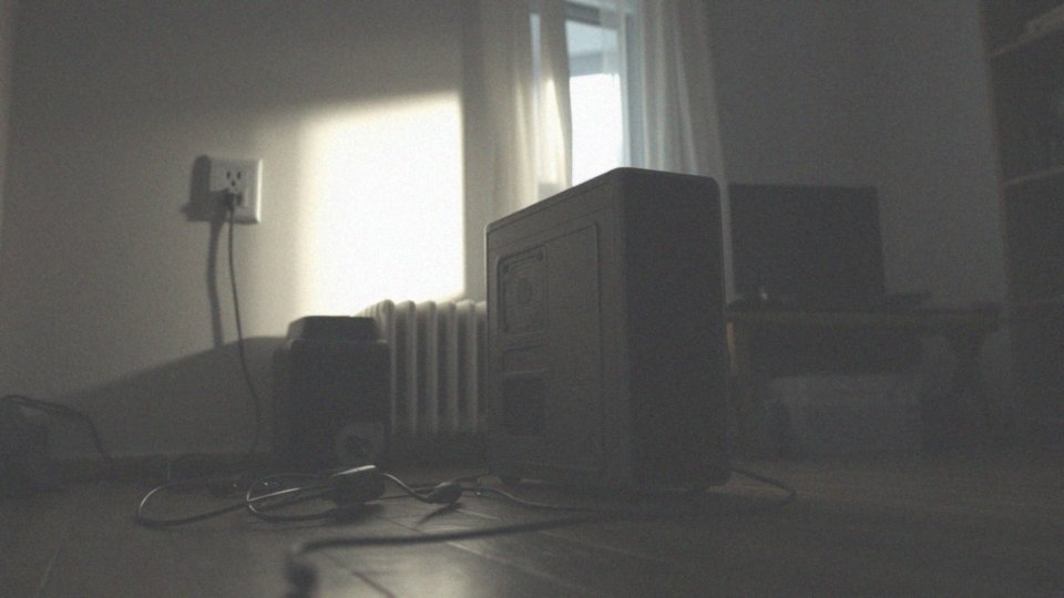 Dlaczego komputer nie świeci się żadna lampka podczas próby uruchomienia?