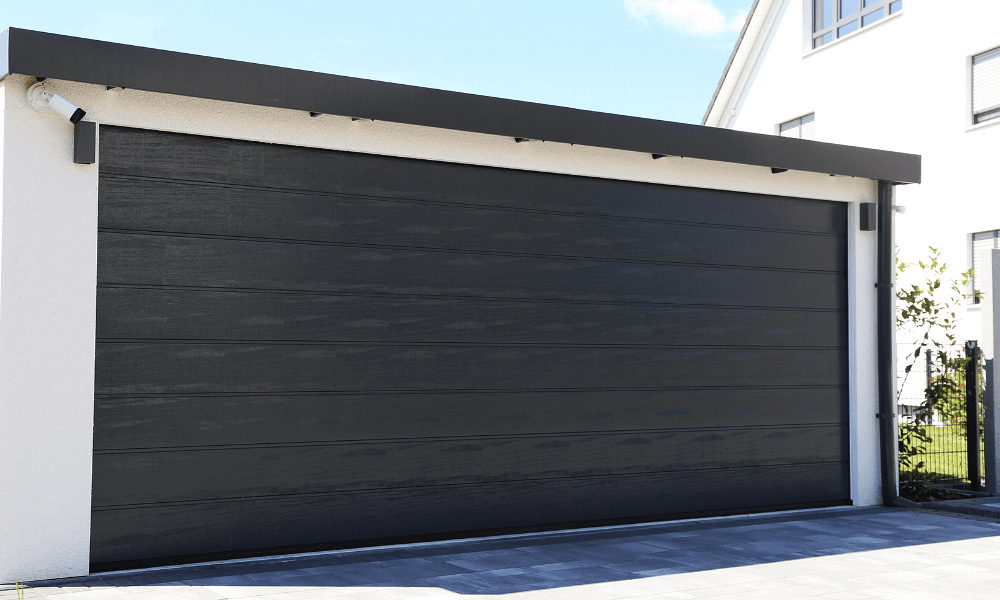 Brama segmentowa czy rolowana – co wybrać?